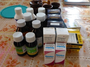 Donación de medicinas para Marivic, de parte del departamento de salud municipal